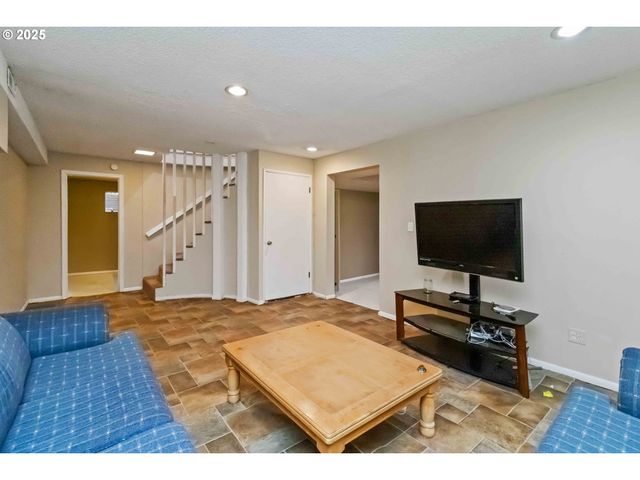 17833 Ne 209TH St, Battle Ground, WA 98604