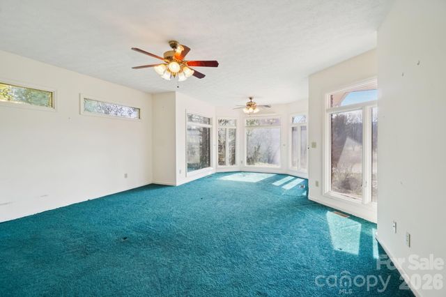 39 Beaumont Drive, Hendersonville, NC 28739