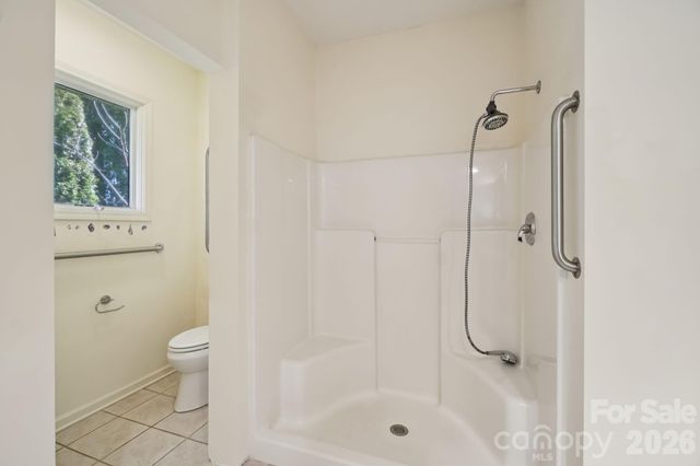 39 Beaumont Drive, Hendersonville, NC 28739