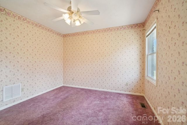 39 Beaumont Drive, Hendersonville, NC 28739