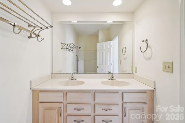 39 Beaumont Drive, Hendersonville, NC 28739