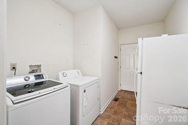 39 Beaumont Drive, Hendersonville, NC 28739