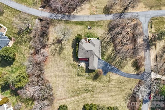 39 Beaumont Drive, Hendersonville, NC 28739