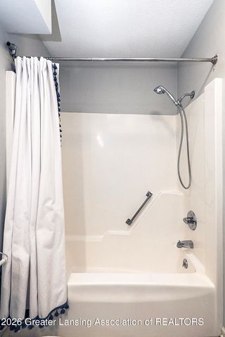 1510 Sand Point Drive, Lansing, MI 48917