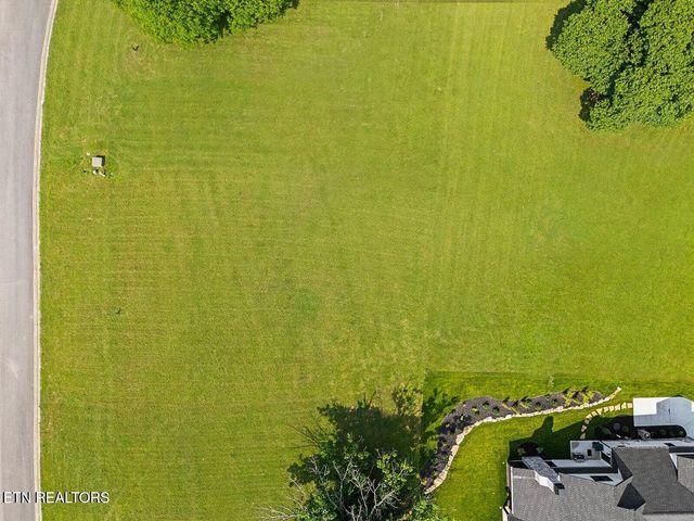 1740 Eagle Point Drive, Loudon, TN 37774