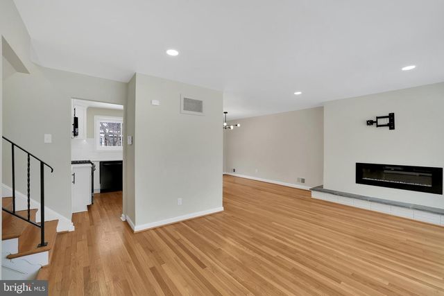 6718 OLD CHESTERBROOK RD, Mclean, VA 22101