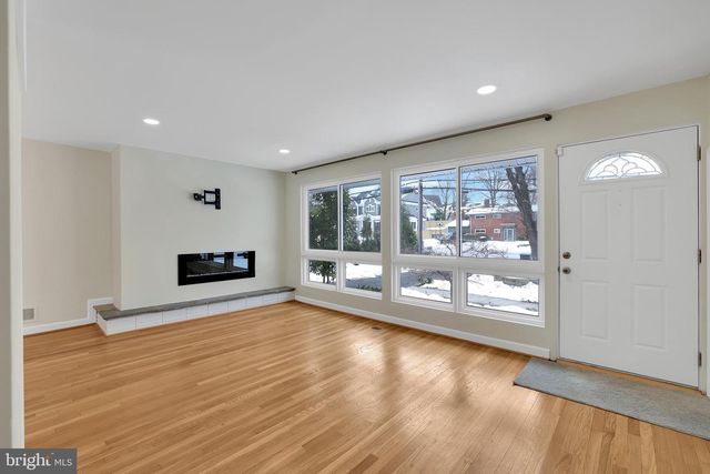 6718 OLD CHESTERBROOK RD, Mclean, VA 22101