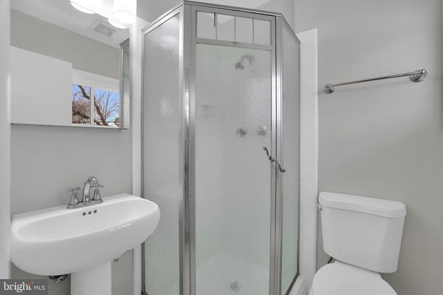 6718 OLD CHESTERBROOK RD, Mclean, VA 22101