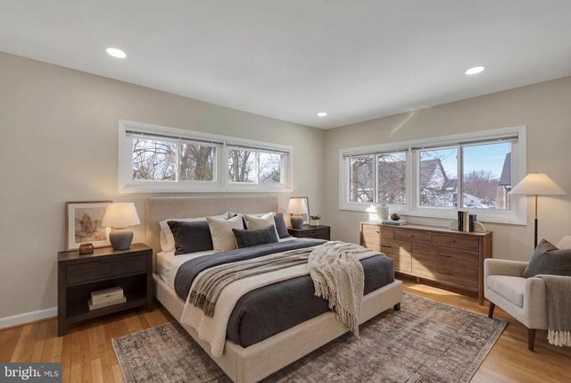 6718 OLD CHESTERBROOK RD, Mclean, VA 22101