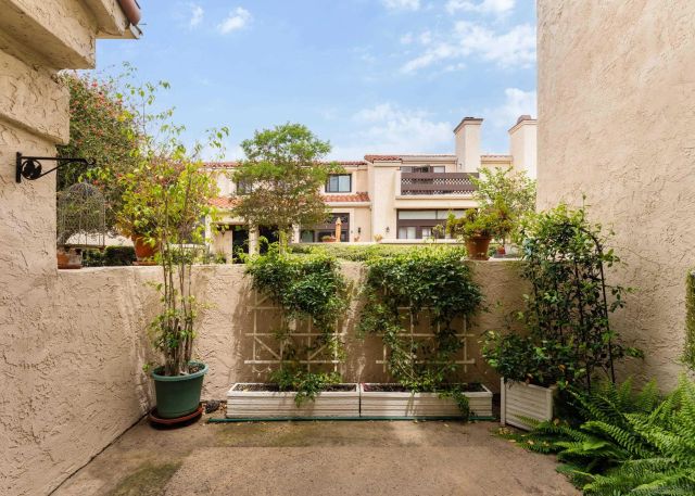 5715 Baltimore 39, La Mesa, CA 91942