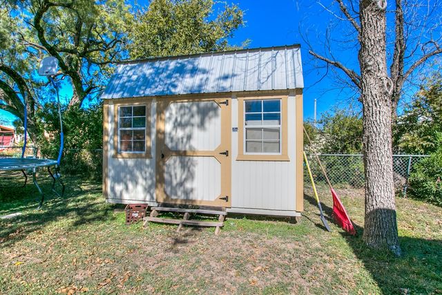 421 N Archer St, San Angelo, TX 76903