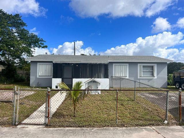 151 NE 17th Avenue, Boynton Beach, FL 33435