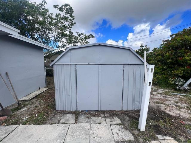 151 NE 17th Avenue, Boynton Beach, FL 33435