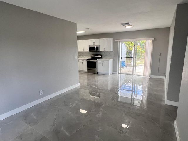 151 NE 17th Avenue, Boynton Beach, FL 33435