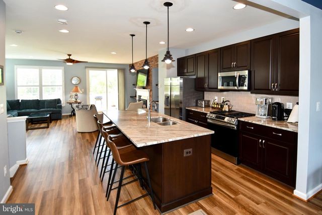 8193 MAUDE LN, Manassas, VA 20110