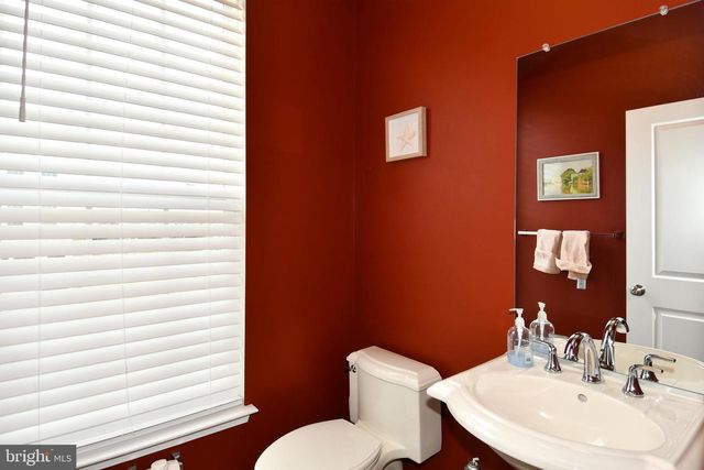 8193 MAUDE LN, Manassas, VA 20110