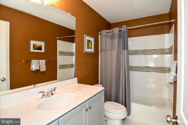 8193 MAUDE LN, Manassas, VA 20110