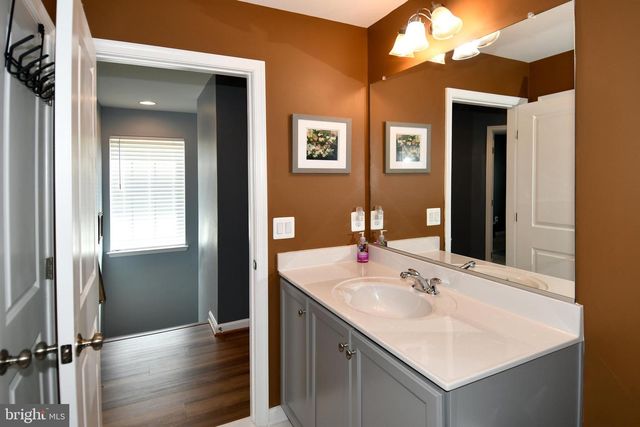 8193 MAUDE LN, Manassas, VA 20110