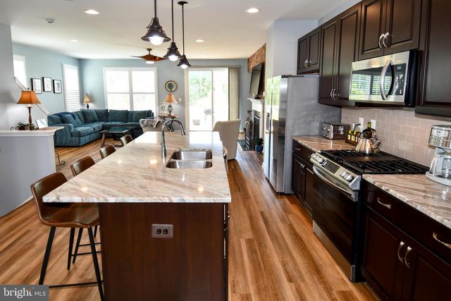 8193 MAUDE LN, Manassas, VA 20110