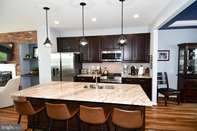 8193 MAUDE LN, Manassas, VA 20110