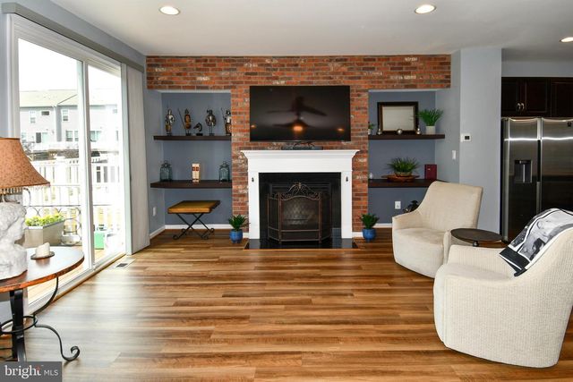 8193 MAUDE LN, Manassas, VA 20110