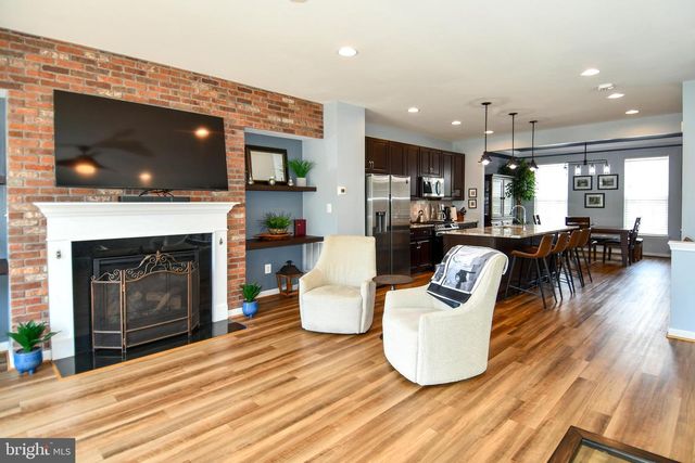 8193 MAUDE LN, Manassas, VA 20110
