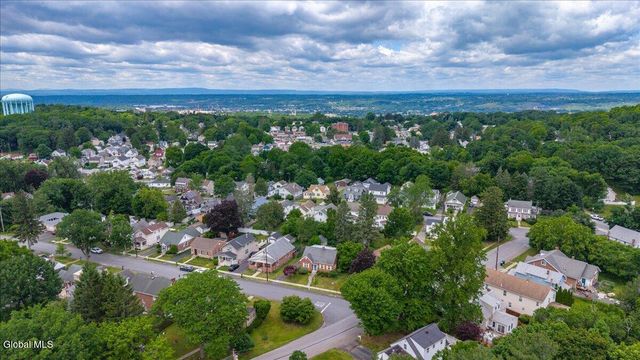 12 Mellon Avenue, Brunswick, NY 12180