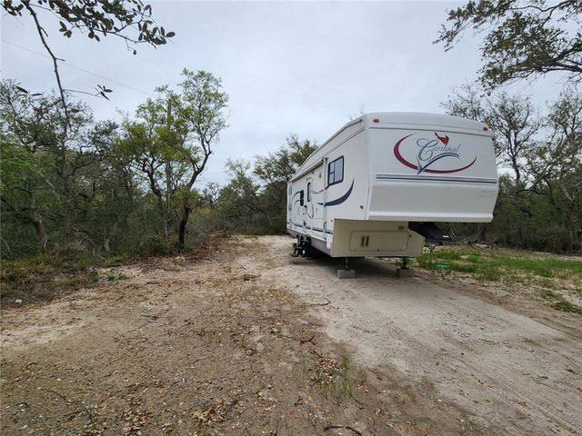 1003 Rowe St, Rockport, TX 78382