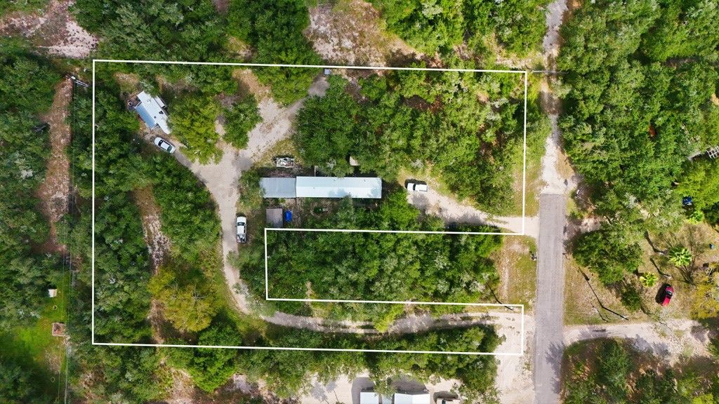 1003 Rowe St, Rockport, TX 78382