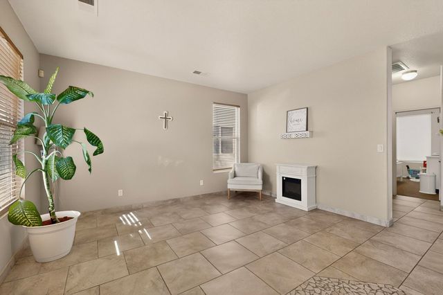 5925 Las Cadenas Road NW, Albuquerque, NM 87120