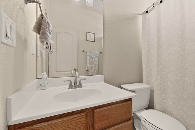 5925 Las Cadenas Road NW, Albuquerque, NM 87120