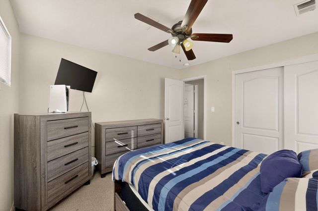 5925 Las Cadenas Road NW, Albuquerque, NM 87120