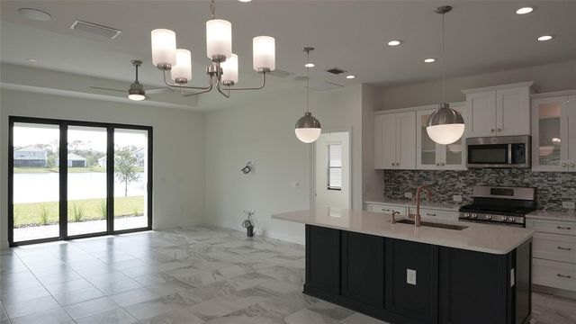 6629 FORT PIERCE AVENUE, Sarasota, FL 34241