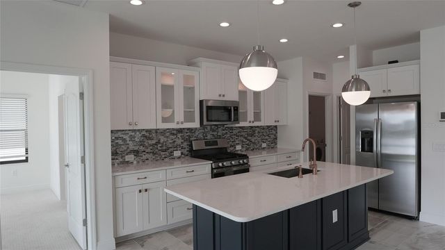 6629 FORT PIERCE AVENUE, Sarasota, FL 34241