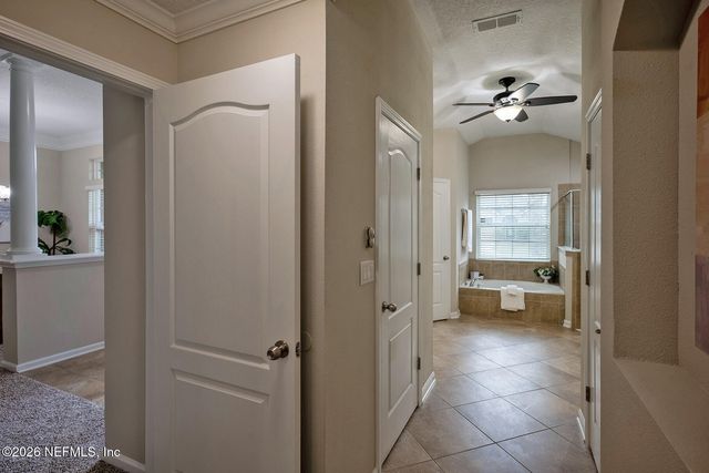 4311 SHERMAN HILLS Parkway, Jacksonville, FL 32210