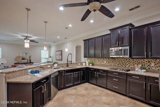 4311 SHERMAN HILLS Parkway, Jacksonville, FL 32210
