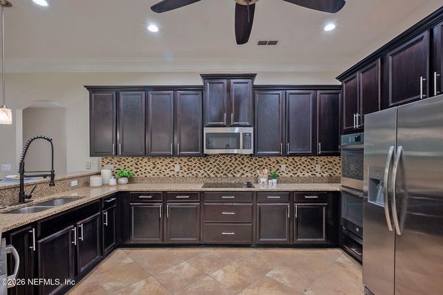 4311 SHERMAN HILLS Parkway, Jacksonville, FL 32210
