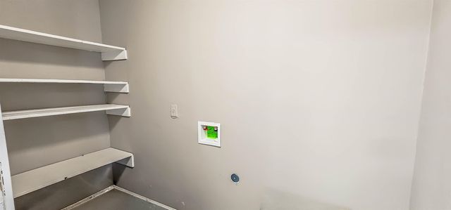 995 S WHITE STATION RD, Memphis, TN 38117