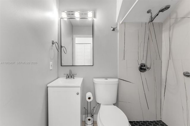 15430 SW 74th Cir Ct 506, Miami, FL 33193