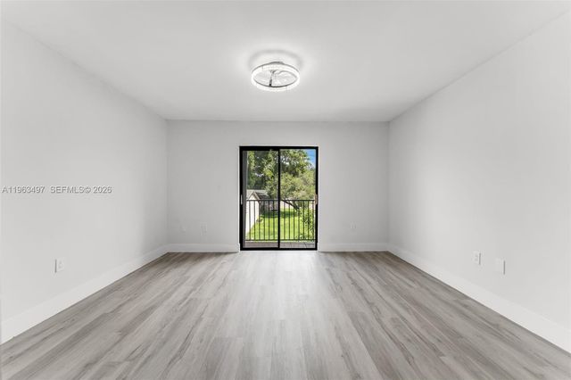 15430 SW 74th Cir Ct 506, Miami, FL 33193