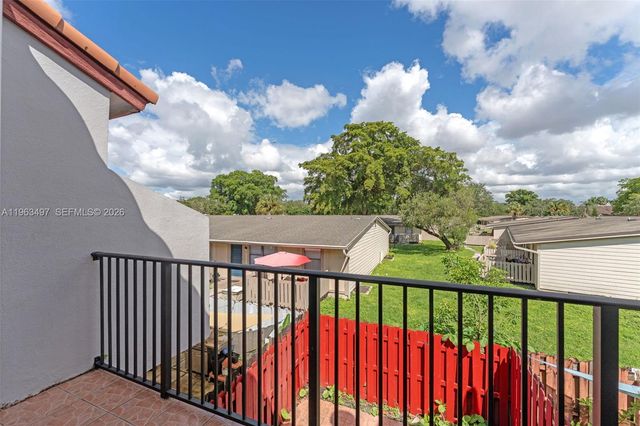 15430 SW 74th Cir Ct 506, Miami, FL 33193