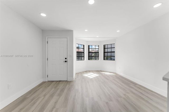 15430 SW 74th Cir Ct 506, Miami, FL 33193