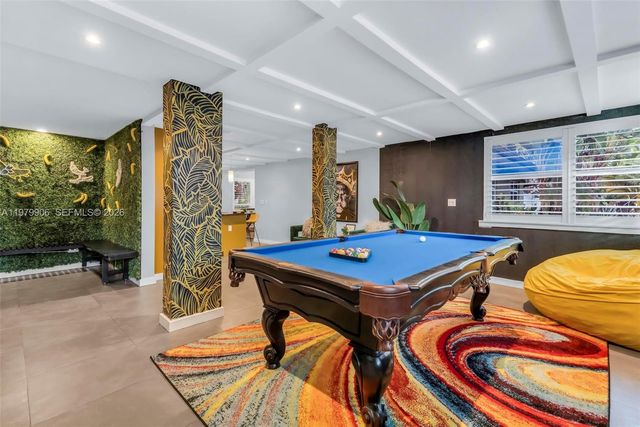 801 NW 24th St, Wilton Manors, FL 33311