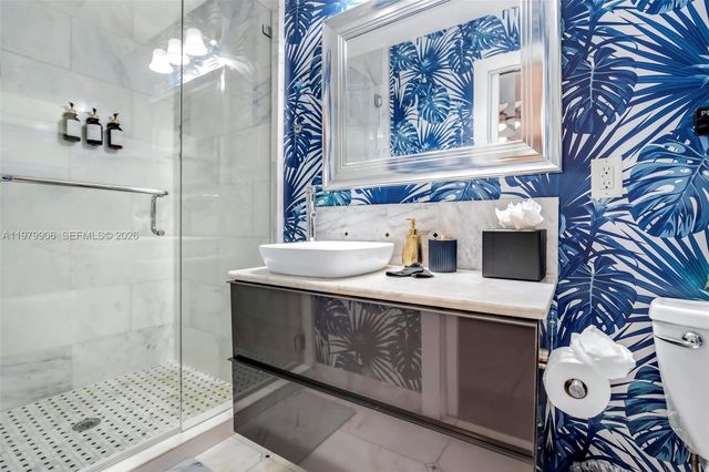 801 NW 24th St, Wilton Manors, FL 33311