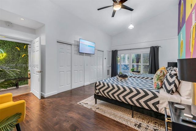 801 NW 24th St, Wilton Manors, FL 33311