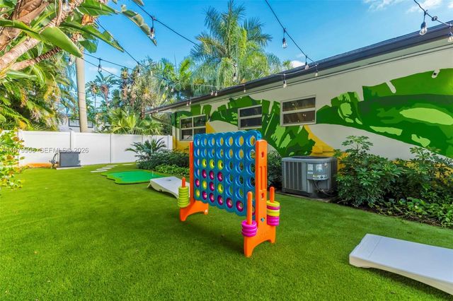 801 NW 24th St, Wilton Manors, FL 33311