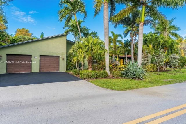 801 NW 24th St, Wilton Manors, FL 33311