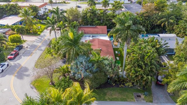 801 NW 24th St, Wilton Manors, FL 33311