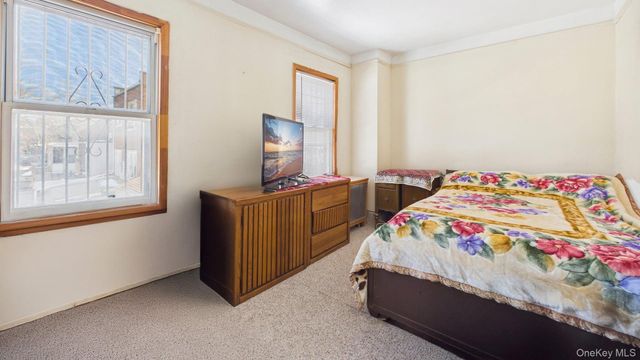 4711 88th Street, Elmhurst, NY 11373