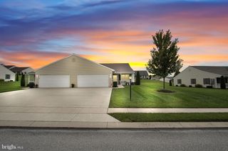 1379 PLEASANT VIEW DR #222, Spring Grove, PA 17362